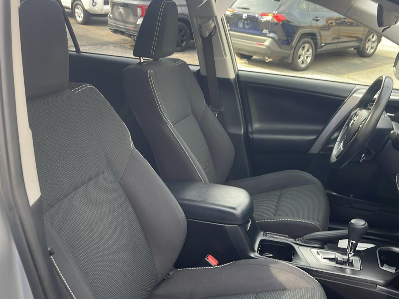 Toyota RAV4 Adventure AWD (Natl) 2018
