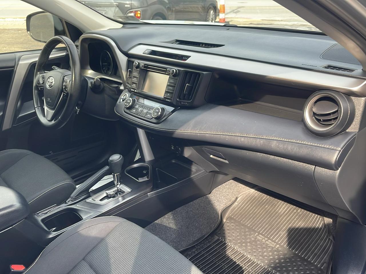 Toyota RAV4 Adventure AWD (Natl) 2018