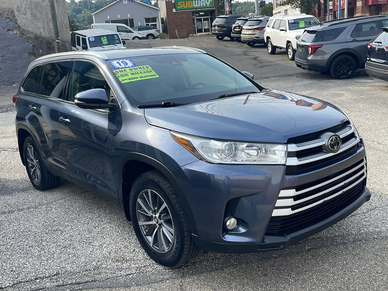 Toyota Highlander XLE V6 AWD (Natl) 2019