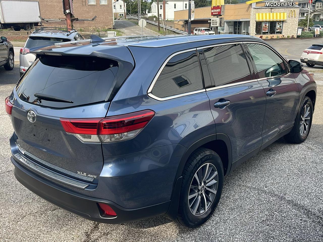 Toyota Highlander XLE V6 AWD (Natl) 2019