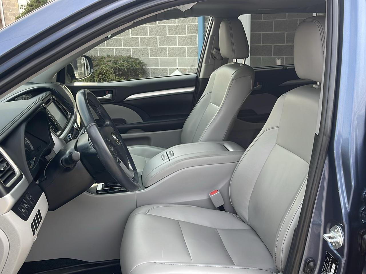 Toyota Highlander XLE V6 AWD (Natl) 2019