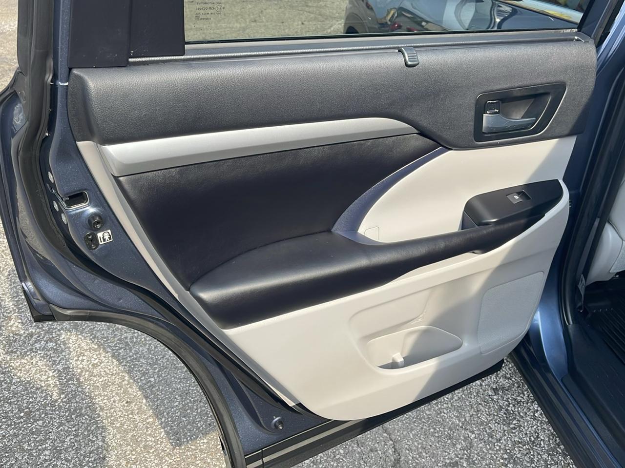 Toyota Highlander XLE V6 AWD (Natl) 2019