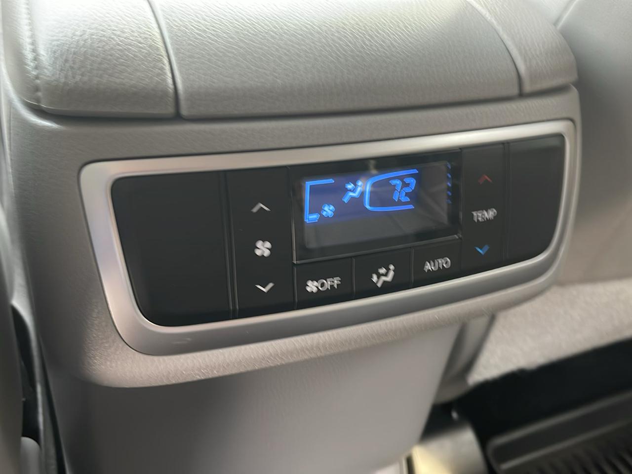 Toyota Highlander XLE V6 AWD (Natl) 2019