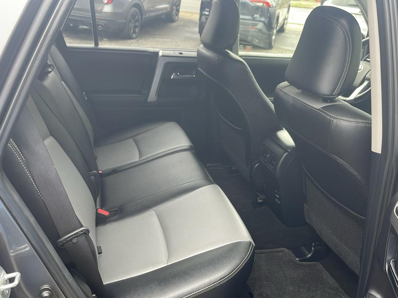 Toyota 4Runner 4WD 4dr V6 Trail Premium (Natl) 2015