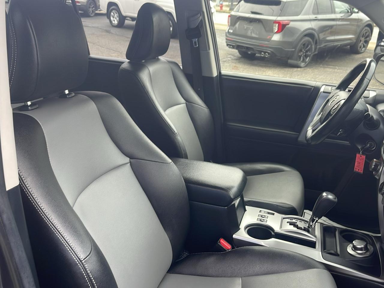Toyota 4Runner 4WD 4dr V6 Trail Premium (Natl) 2015
