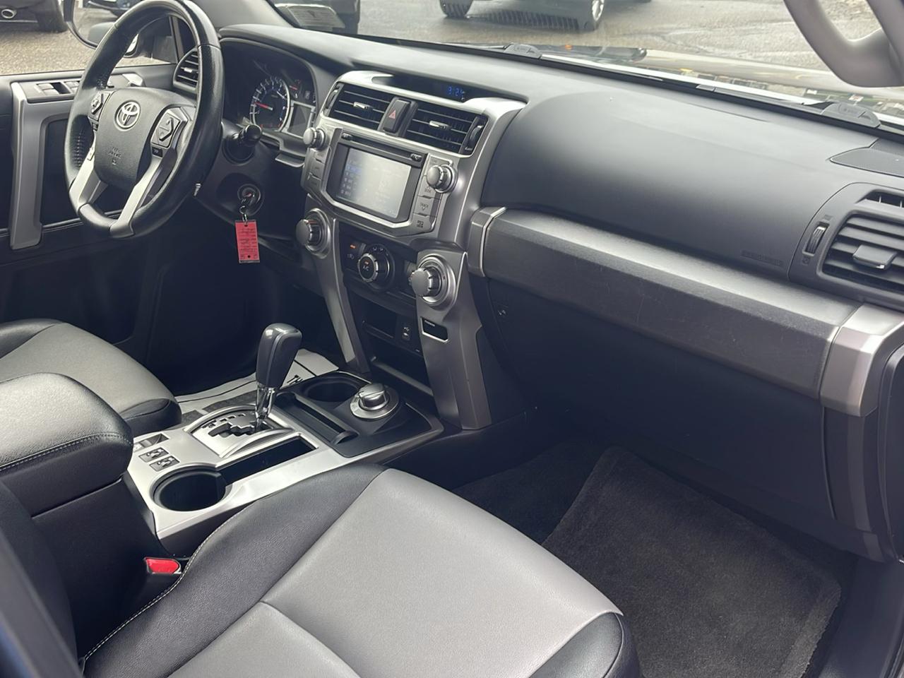 Toyota 4Runner 4WD 4dr V6 Trail Premium (Natl) 2015