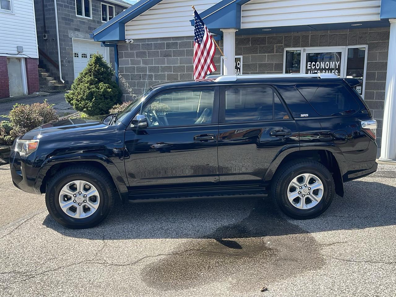 Toyota 4Runner TRD Off Road Premium 4WD (Natl) 2017