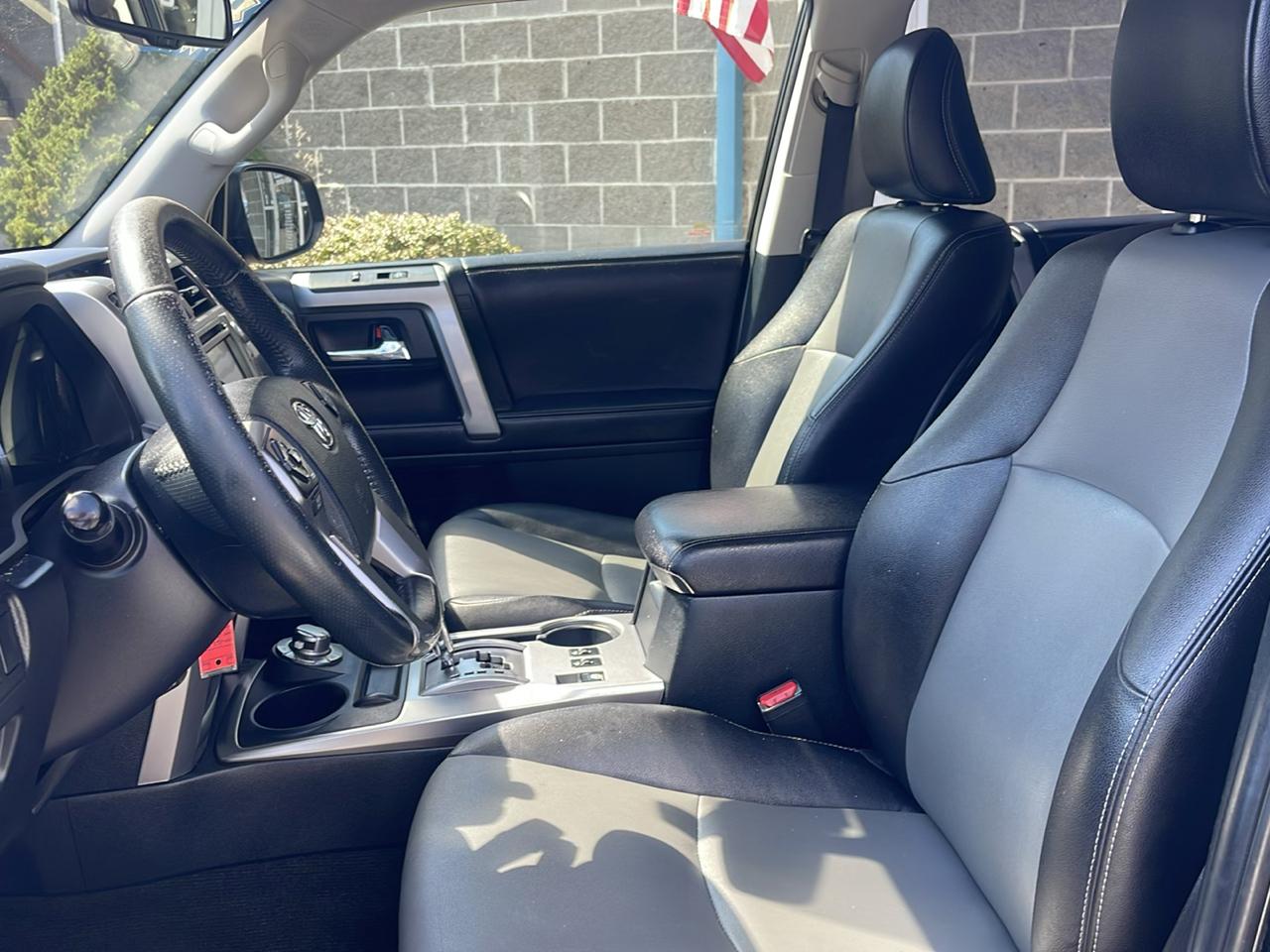 Toyota 4Runner TRD Off Road Premium 4WD (Natl) 2017