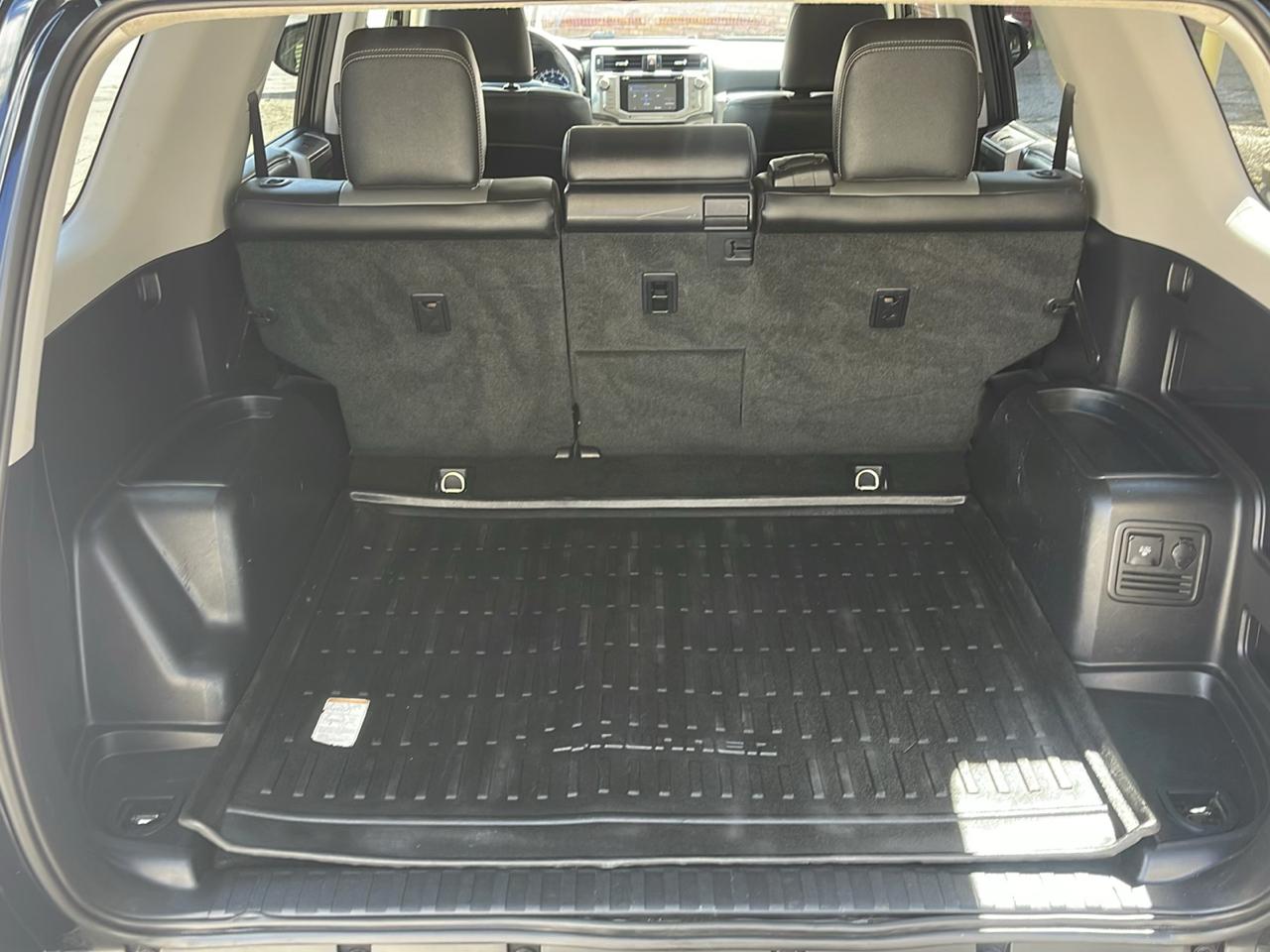 Toyota 4Runner TRD Off Road Premium 4WD (Natl) 2017