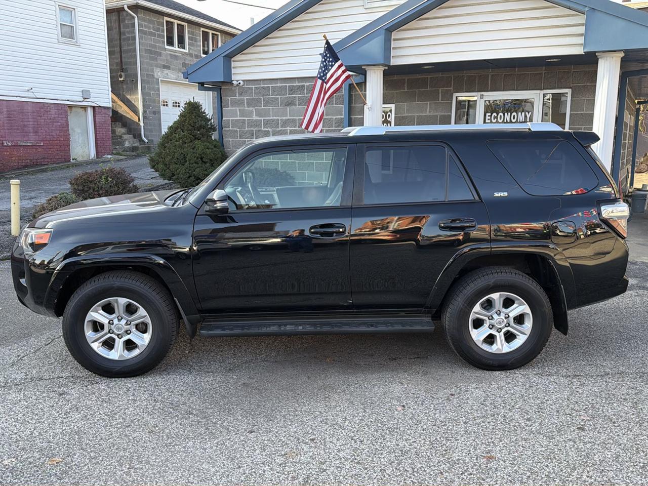 Toyota 4Runner SR5 Premium V6 4D SUV 4WD 2017