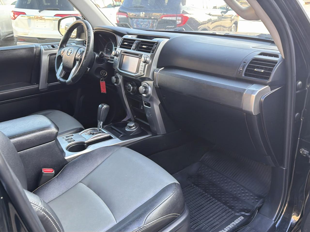 Toyota 4Runner SR5 Premium V6 4D SUV 4WD 2017