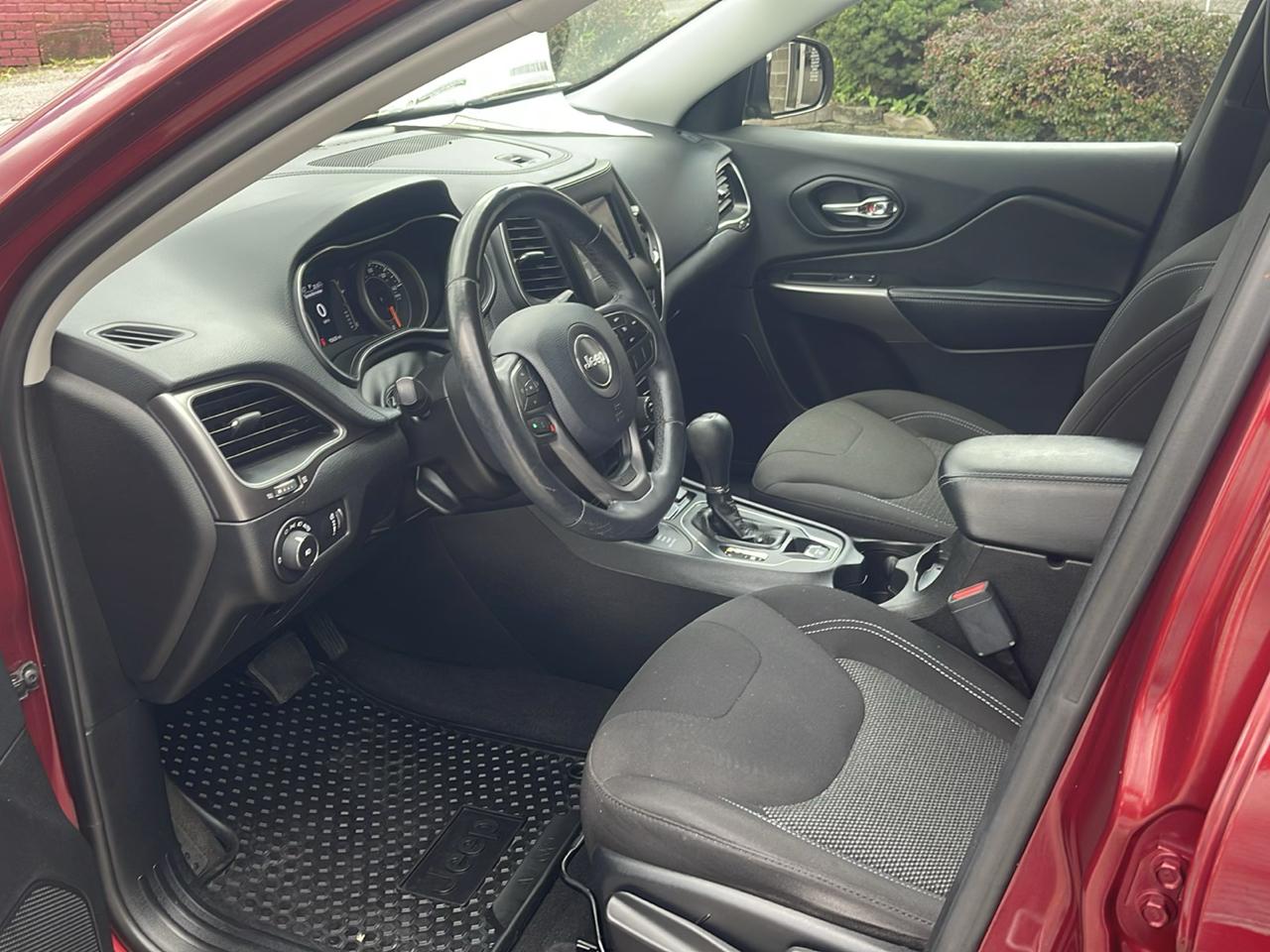 Jeep Cherokee Latitude 4x4 2019