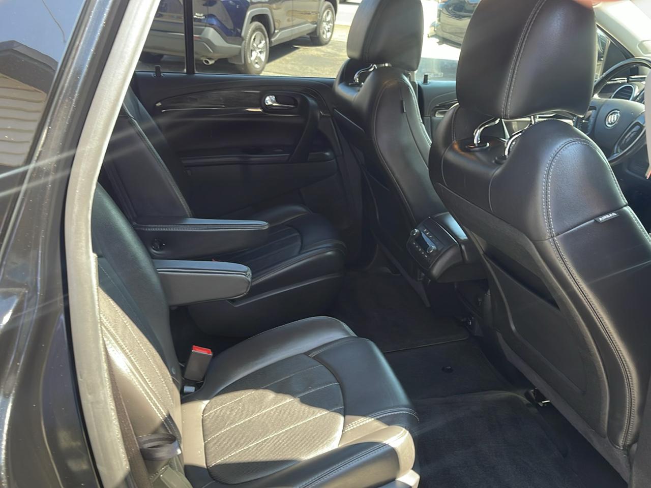 Buick Enclave AWD 4dr Leather 2017