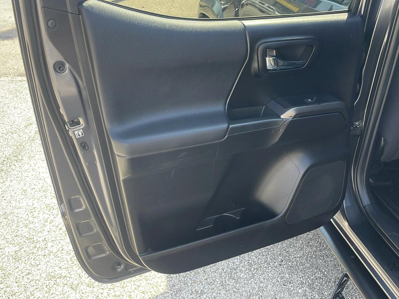 Toyota Tacoma 4WD TRD Off Road Double Cab 6' Bed V6 AT (Natl) 2020