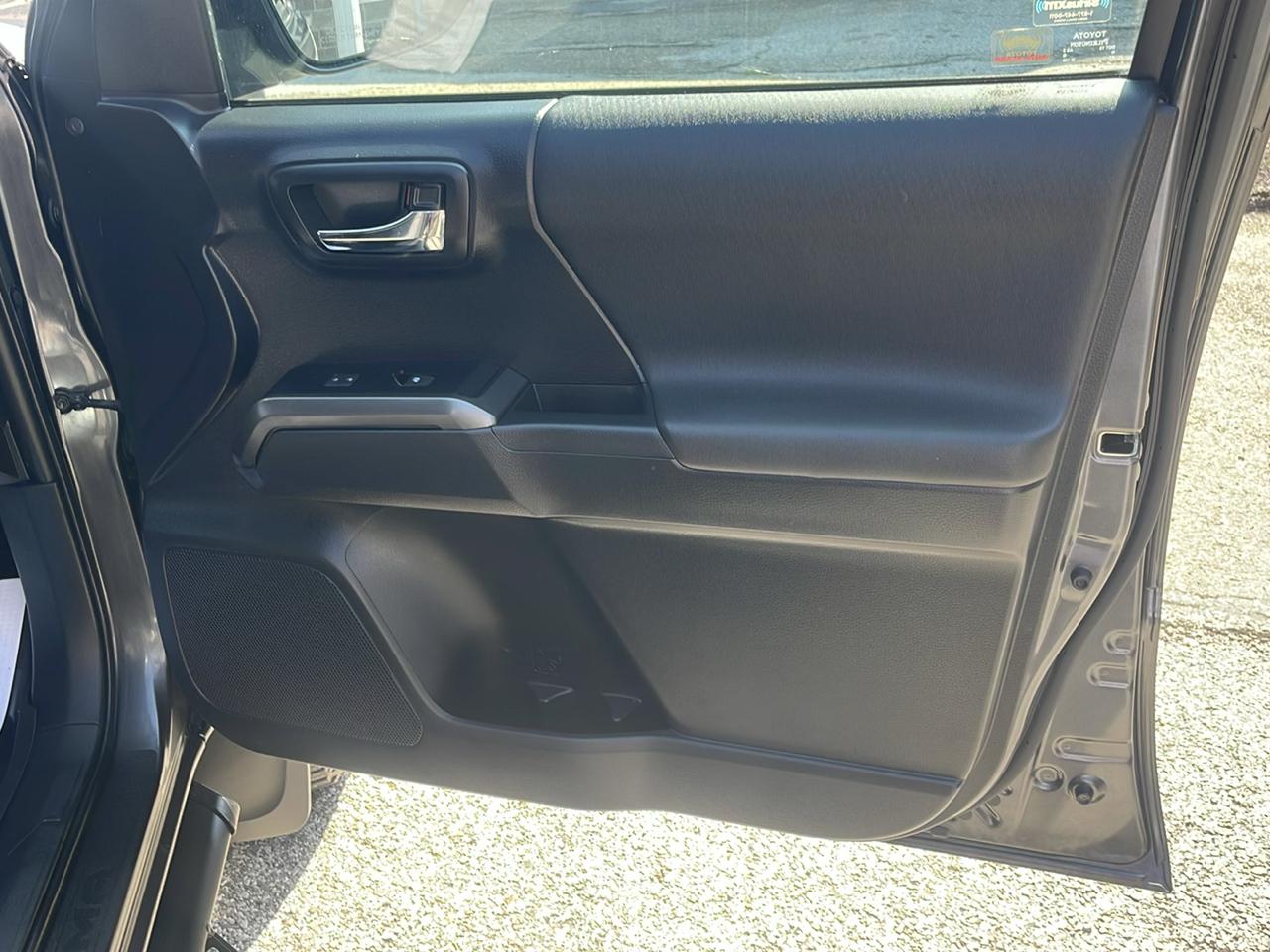 Toyota Tacoma 4WD TRD Off Road Double Cab 6' Bed V6 AT (Natl) 2020