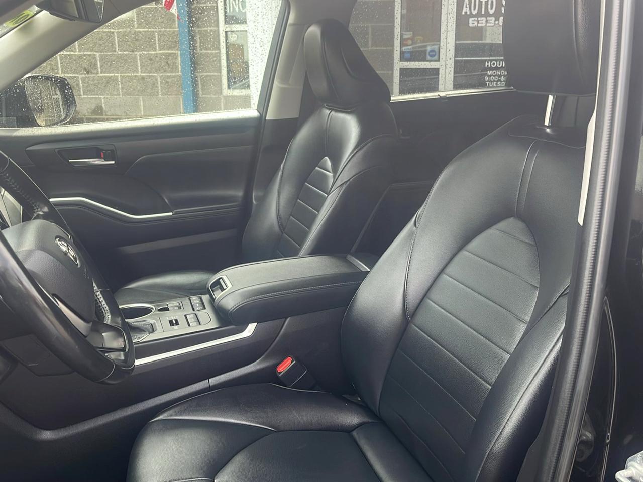 Toyota Highlander XLE AWD (Natl) 2022