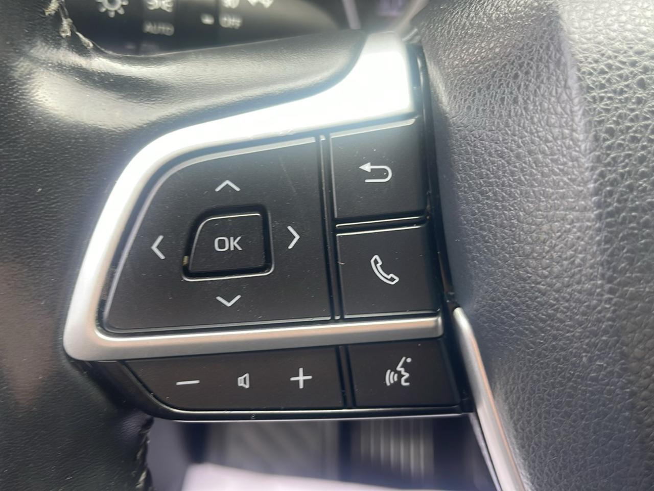 Toyota Highlander XLE AWD (Natl) 2022