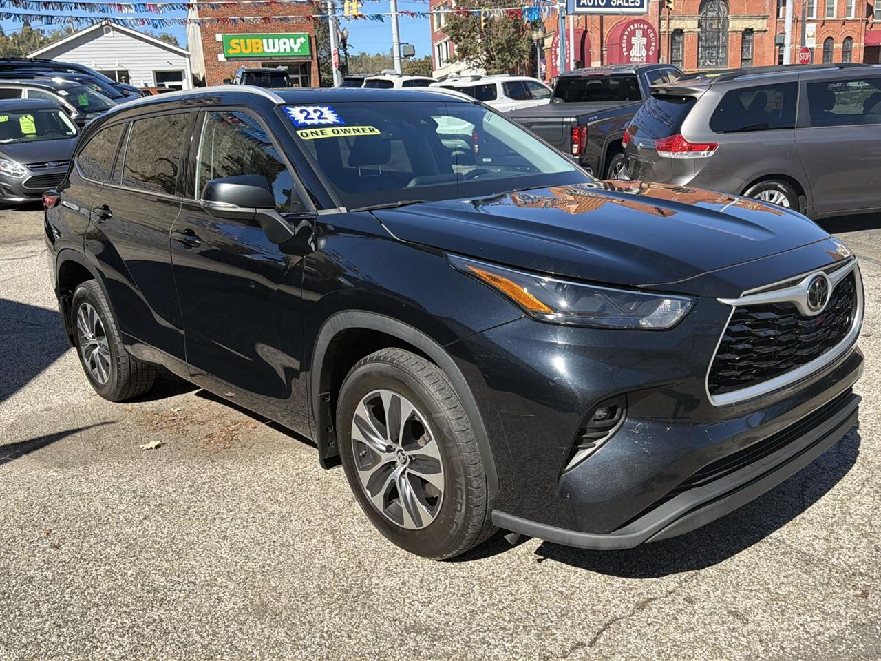 Toyota Highlander XLE AWD (Natl) 2022