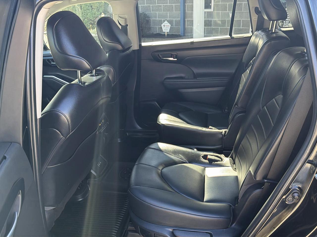 Toyota Highlander XLE AWD (Natl) 2022