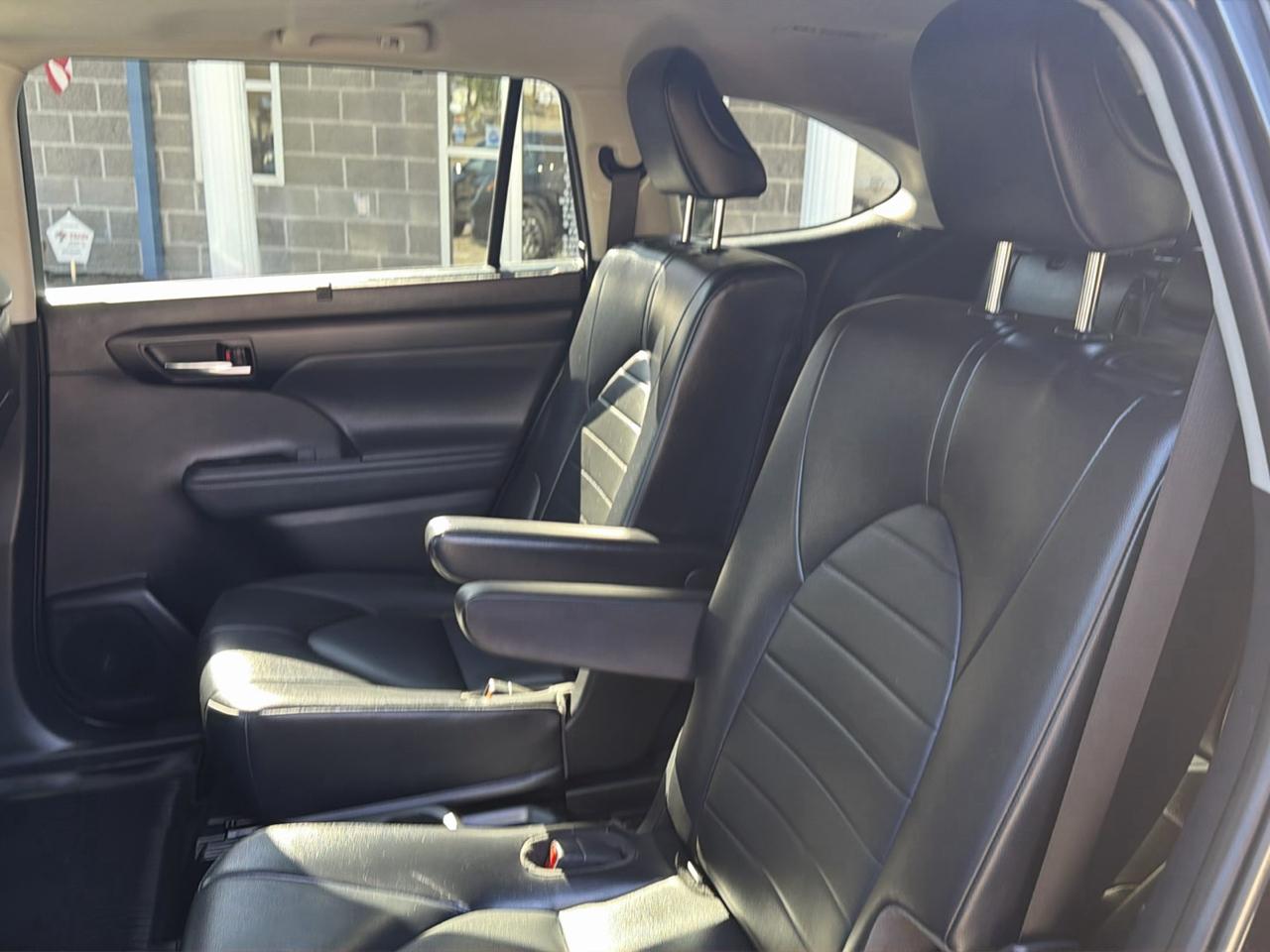 Toyota Highlander XLE AWD (Natl) 2022