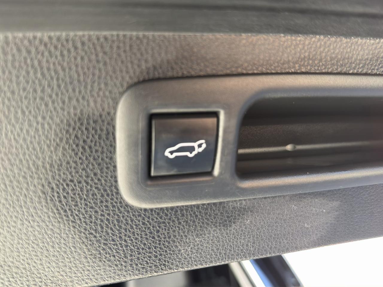 Toyota Highlander XLE AWD (Natl) 2022