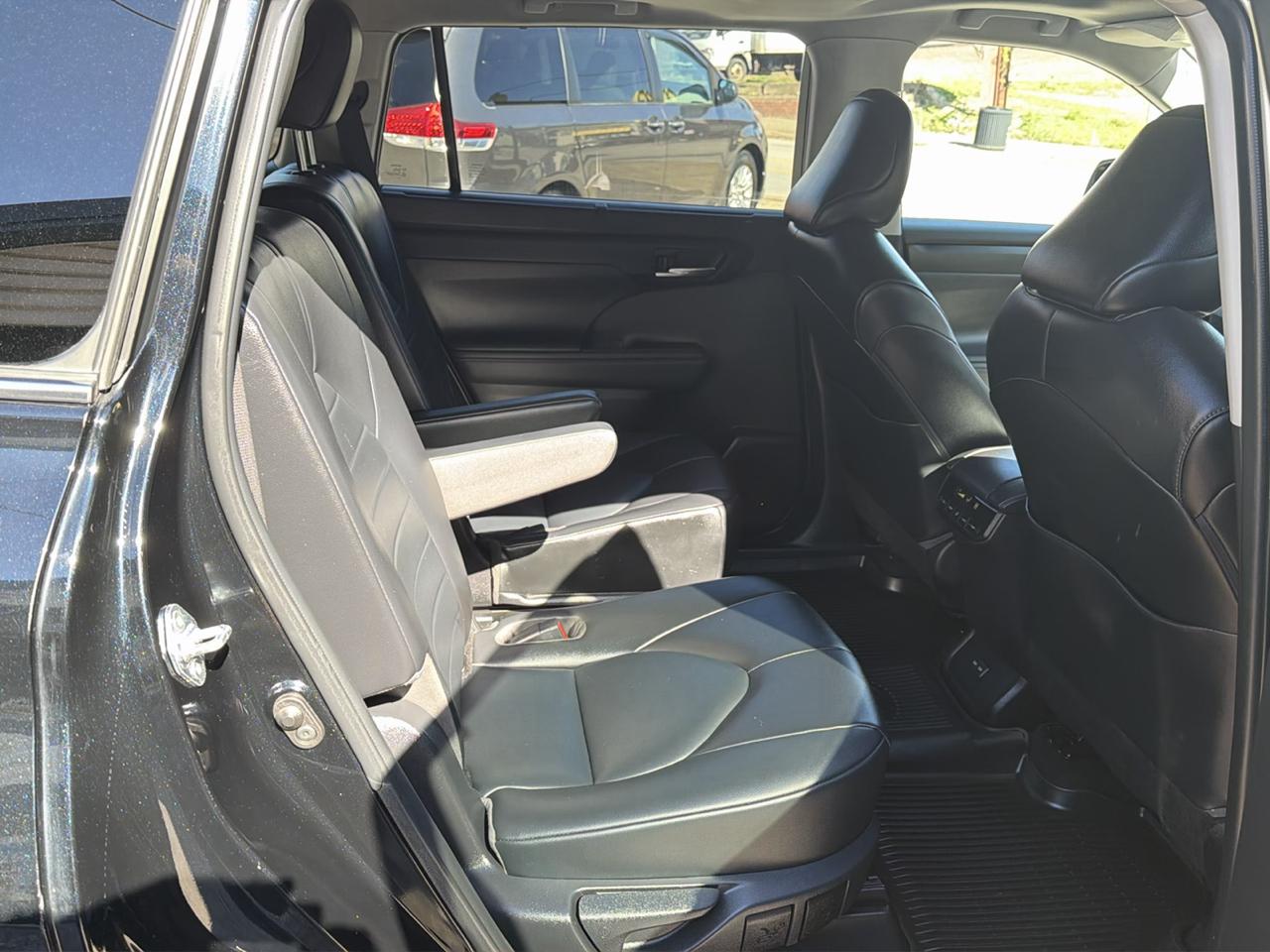 Toyota Highlander XLE AWD (Natl) 2022