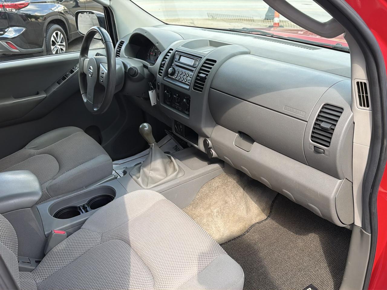 Nissan Frontier 4WD SE Crew Cab V6 Manual 2005