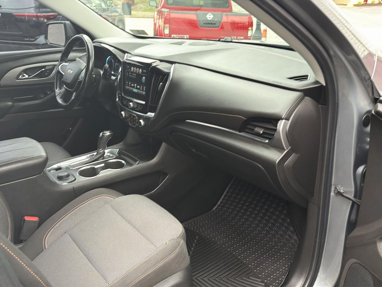 Chevrolet Traverse AWD 4dr LT Cloth w/1LT 2018