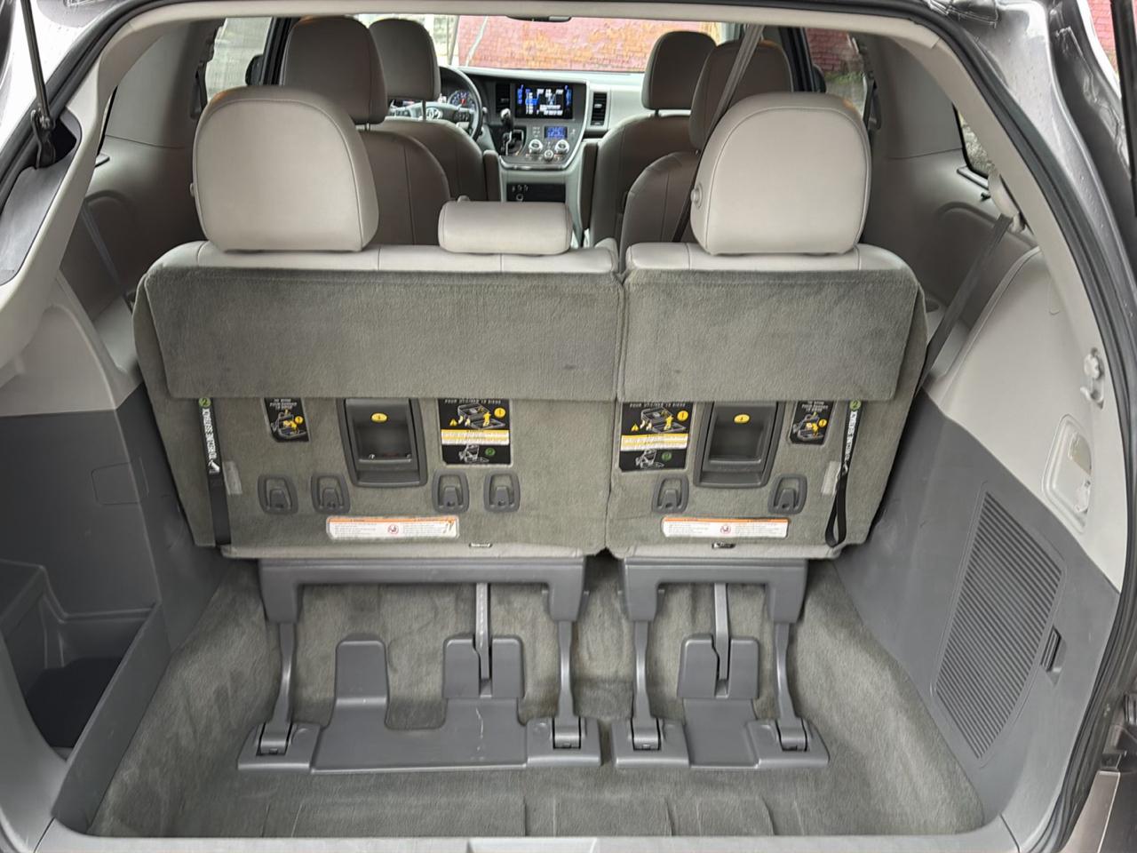 Toyota Sienna 5dr 7-Pass Van XLE Premium AWD (Natl) 2016