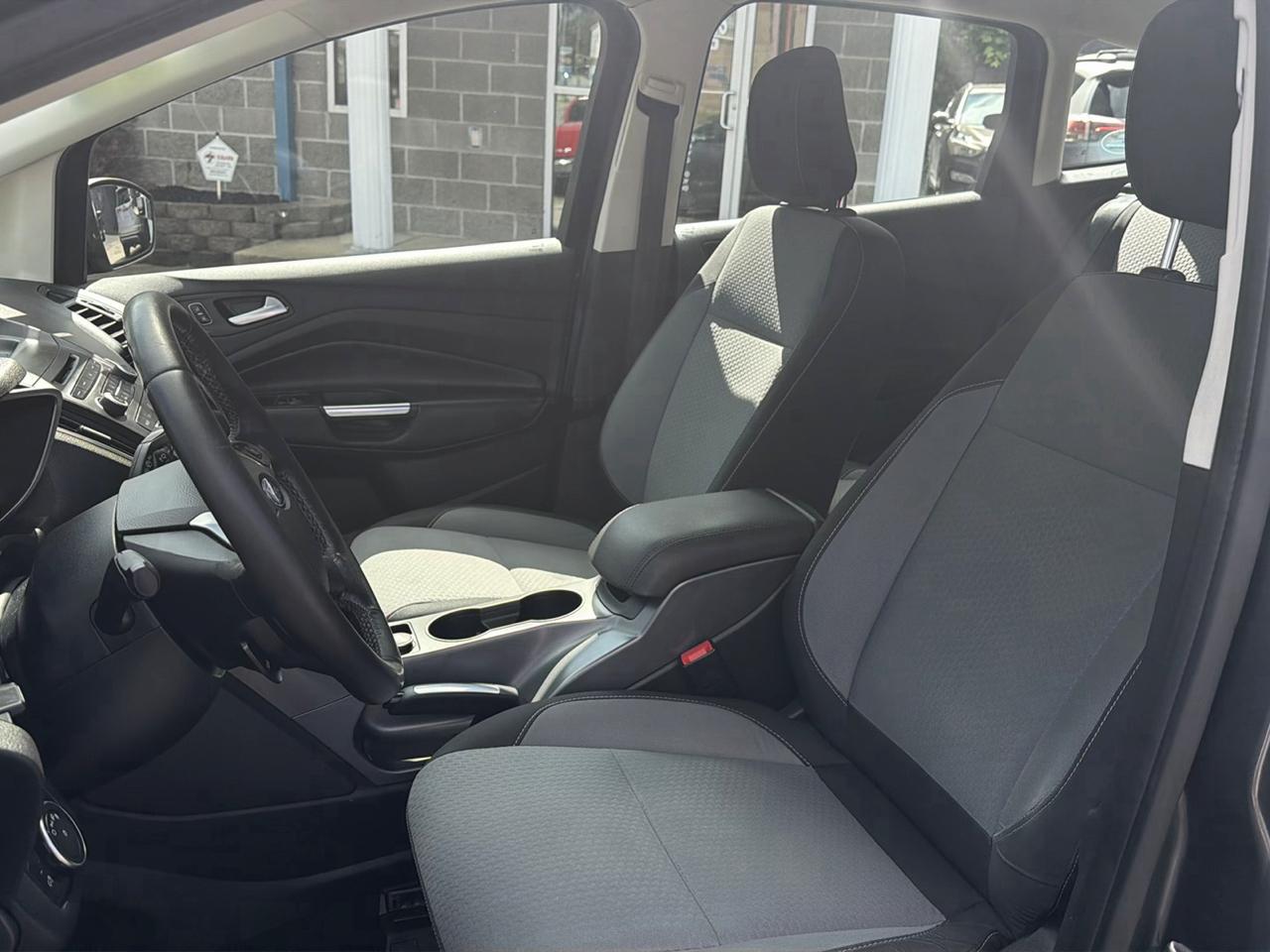 Ford C-Max Hybrid SE FWD 2018