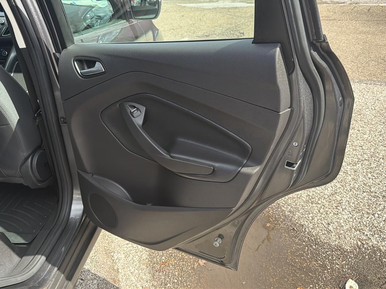 Ford C-Max Hybrid SE FWD 2018