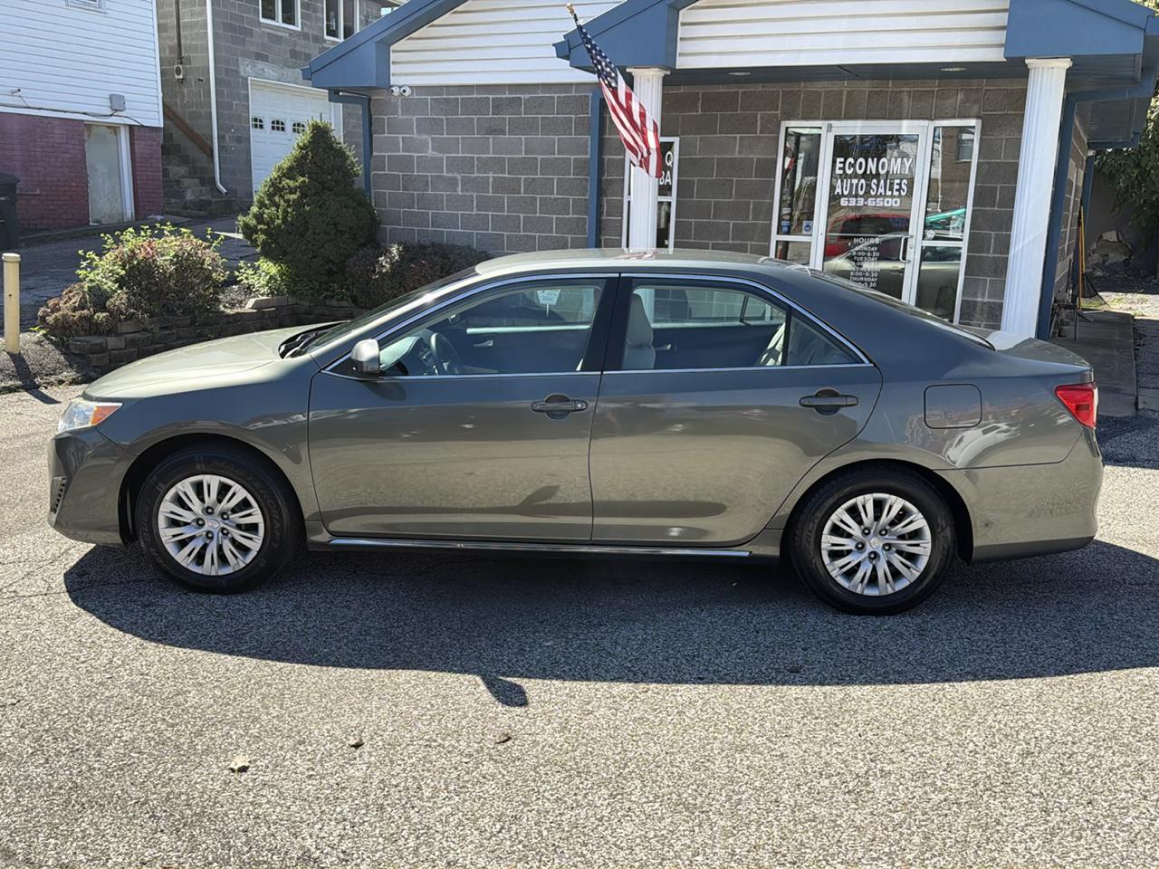 Toyota Camry 4dr Sdn I4 Auto SE Sport Limited Edition (Natl) 2012
