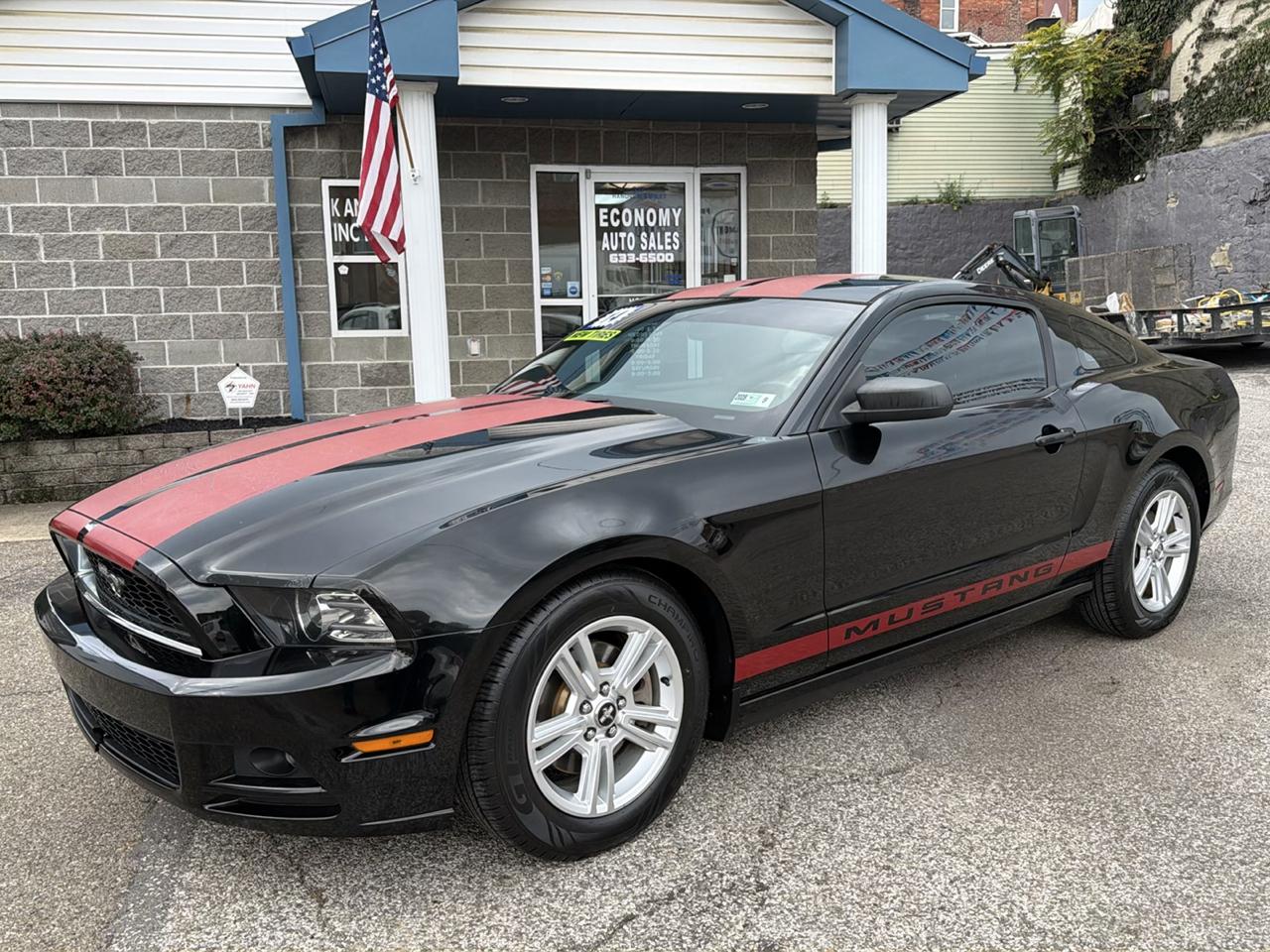 2014 Ford Mustang 2dr Cpe V6