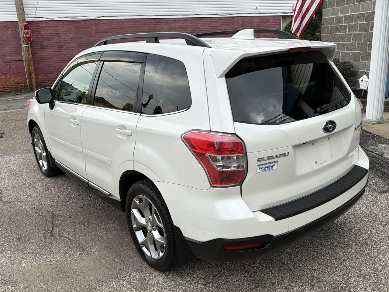 Subaru Forester 4dr CVT 2.5i Touring PZEV 2016