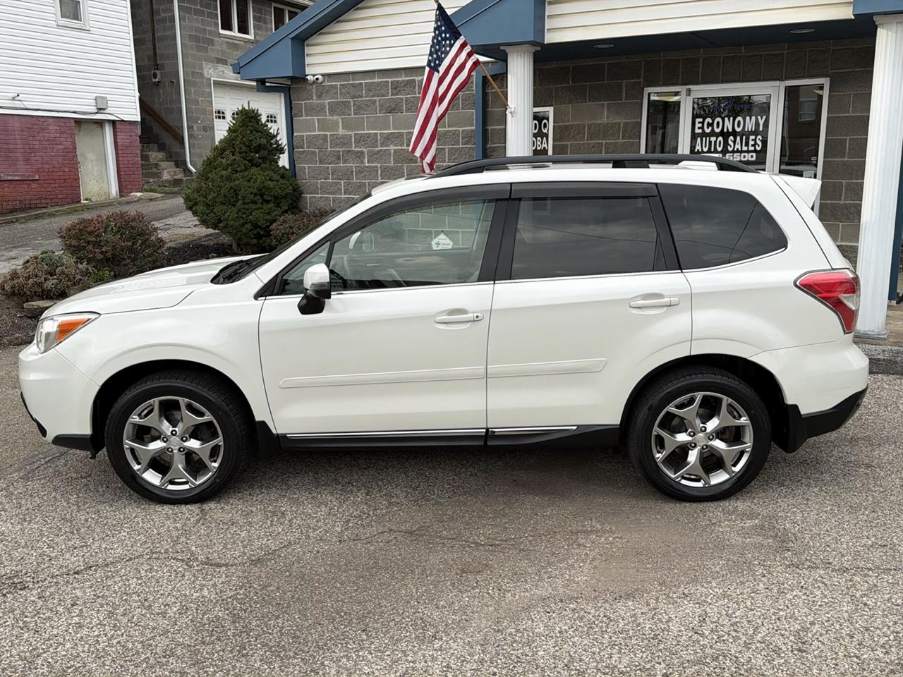 Subaru Forester 4dr CVT 2.5i Touring PZEV 2016