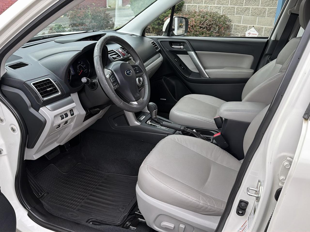 Subaru Forester 4dr CVT 2.5i Touring PZEV 2016
