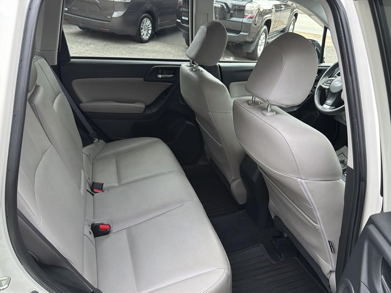 Subaru Forester 4dr CVT 2.5i Touring PZEV 2016