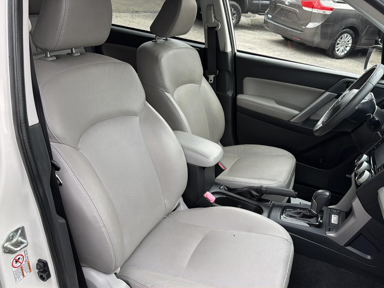 Subaru Forester 4dr CVT 2.5i Touring PZEV 2016