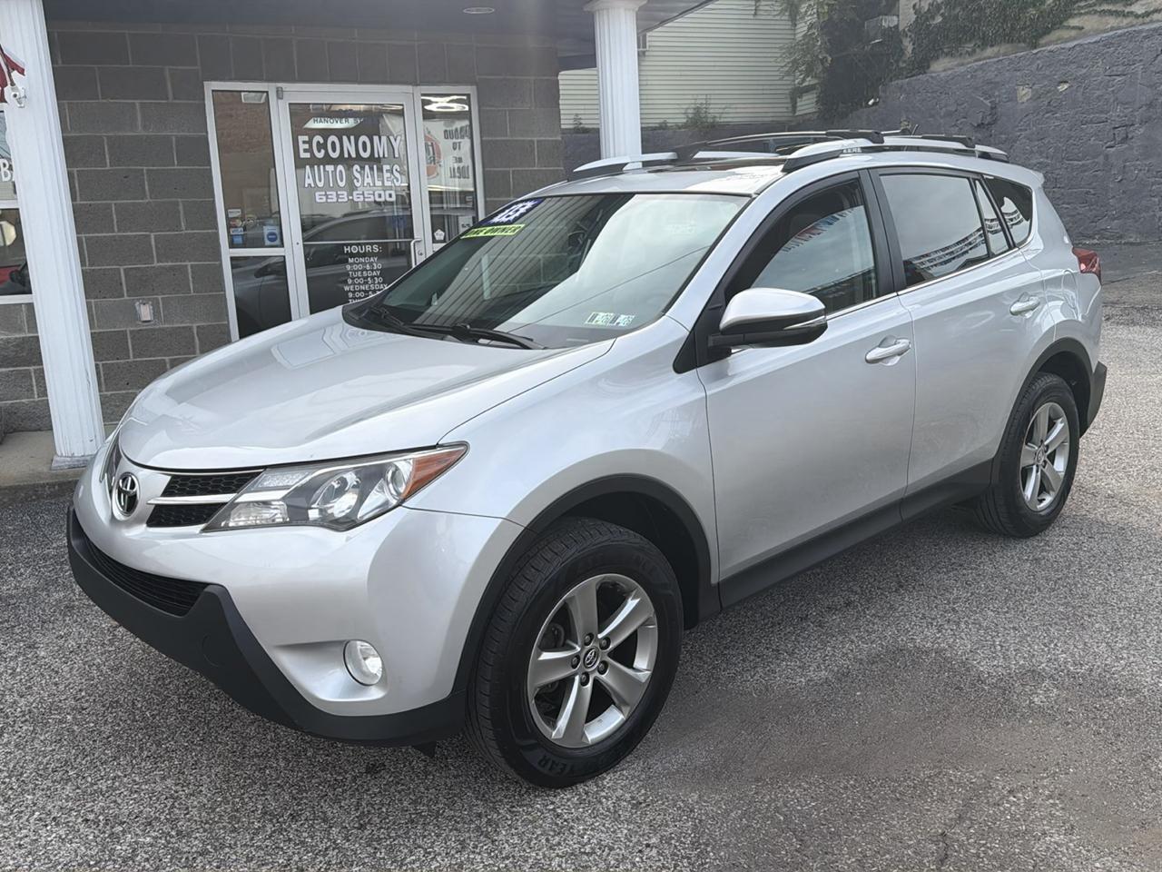 Toyota RAV4 AWD 4dr XLE (Natl) 2015