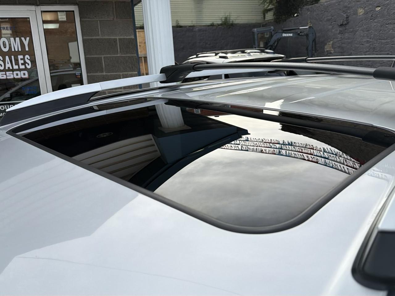 Toyota RAV4 AWD 4dr XLE (Natl) 2015