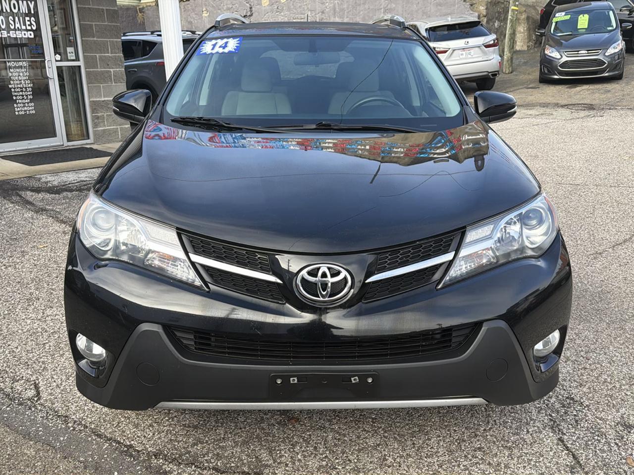 Toyota RAV4 AWD 4dr XLE (Natl) 2014