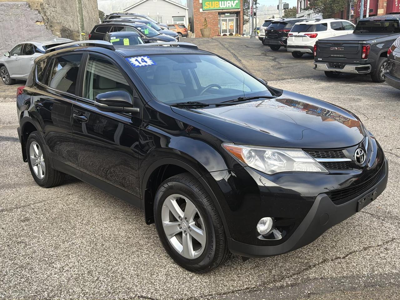 Toyota RAV4 AWD 4dr XLE (Natl) 2014