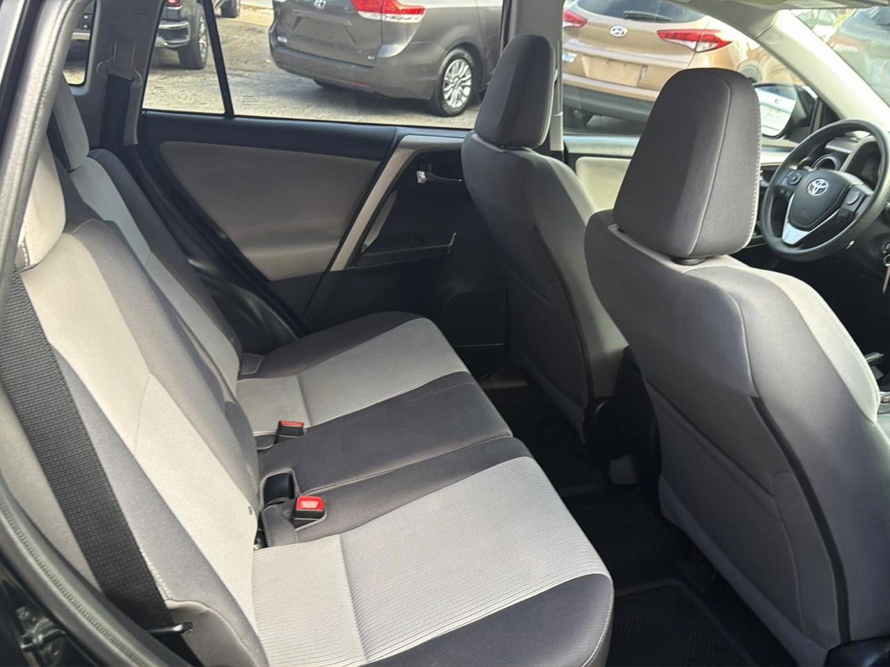 Toyota RAV4 AWD 4dr XLE (Natl) 2014