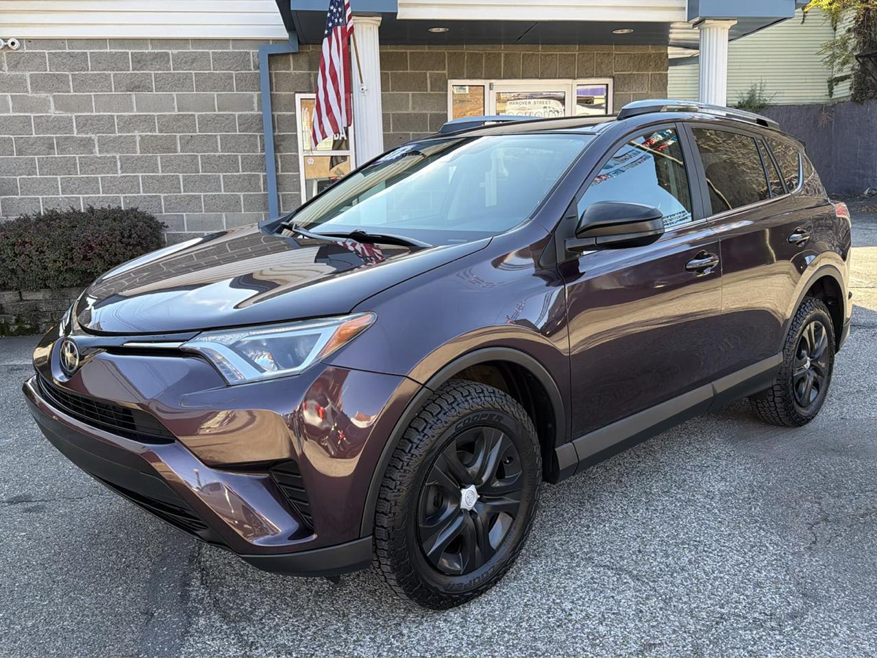 Toyota RAV4 LE AWD (Natl) 2017