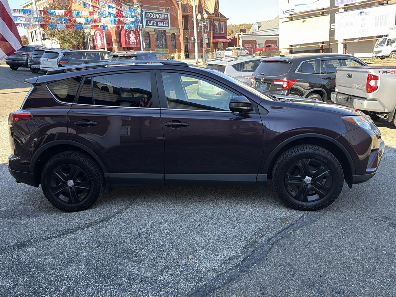 Toyota RAV4 LE AWD (Natl) 2017