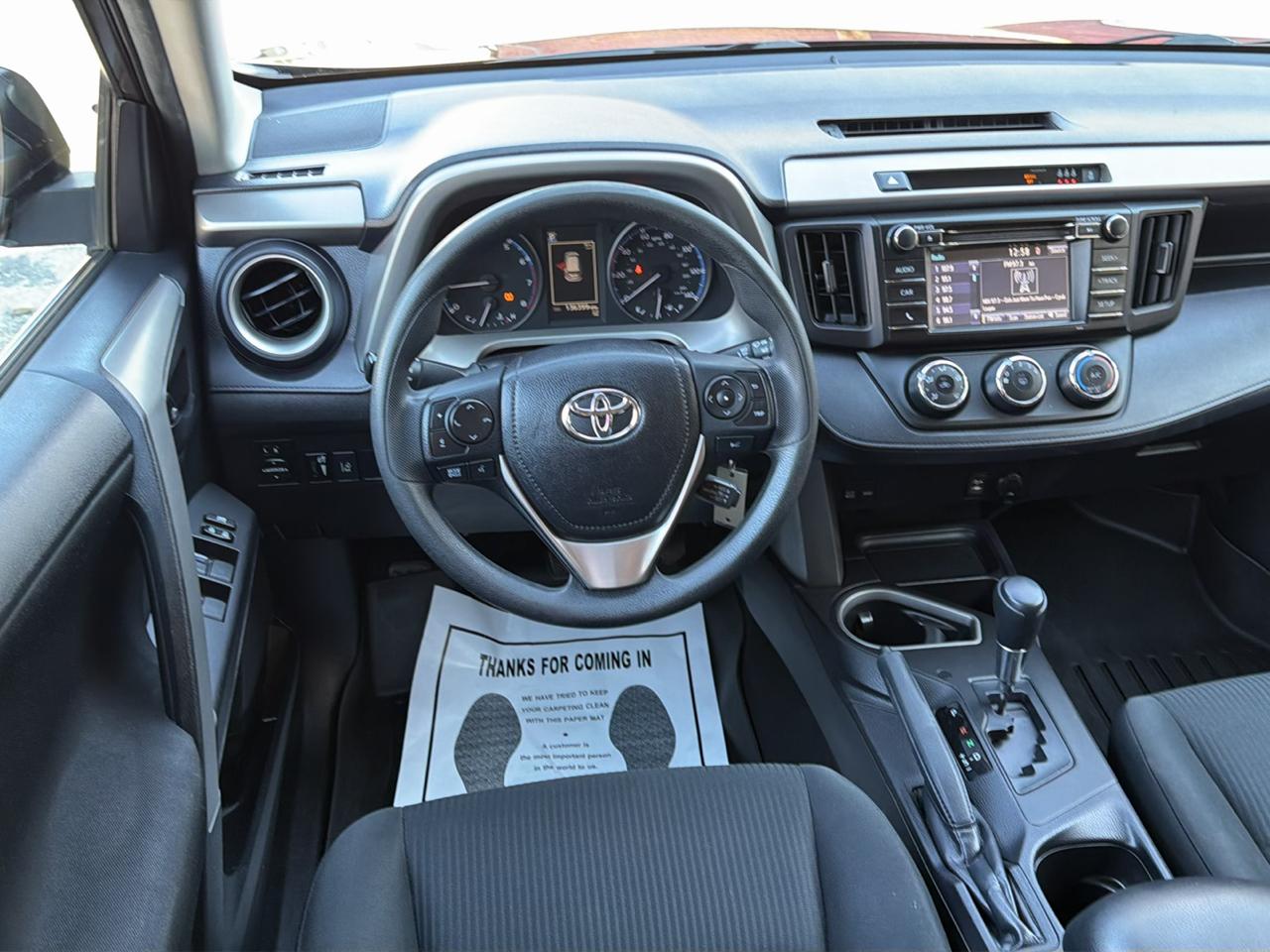 Toyota RAV4 LE AWD (Natl) 2017