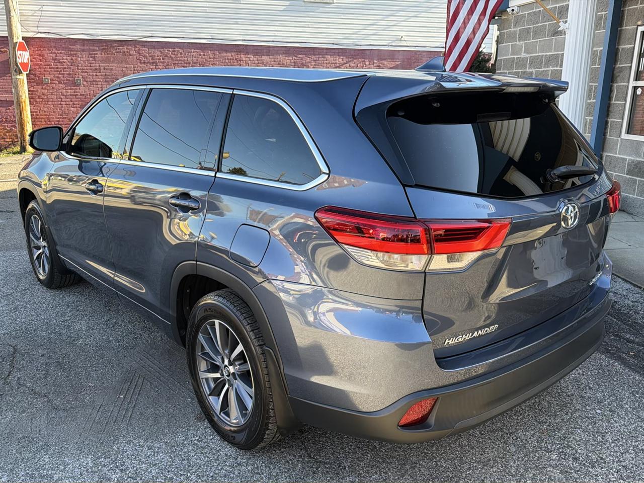 Toyota Highlander XLE V6 AWD (Natl) 2017