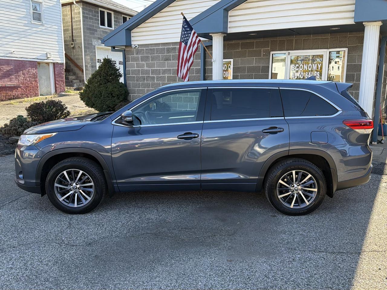Toyota Highlander XLE V6 AWD (Natl) 2017