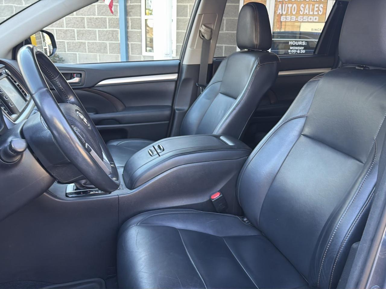 Toyota Highlander XLE V6 AWD (Natl) 2017
