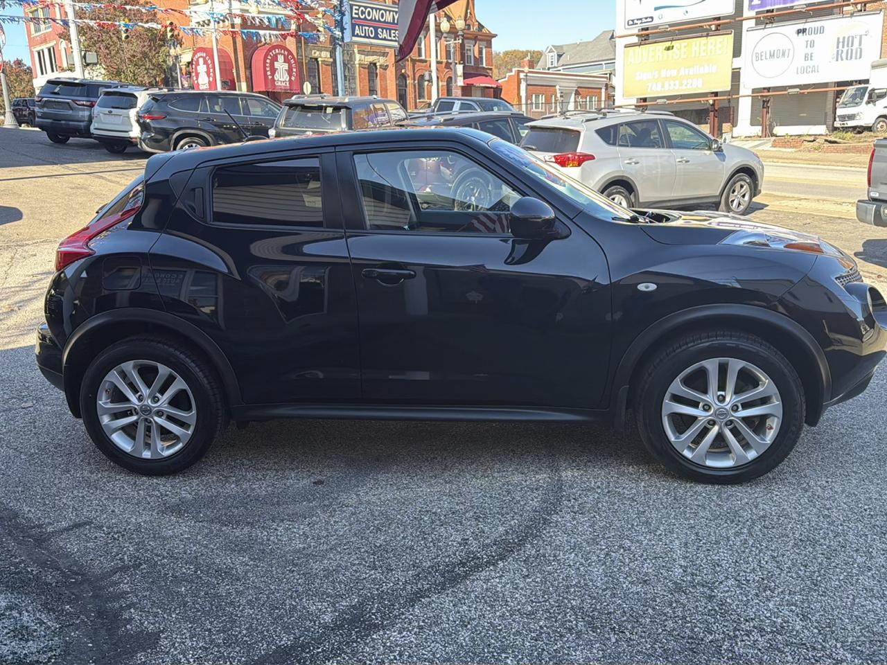 Nissan Juke 5dr Wgn CVT SV AWD 2012